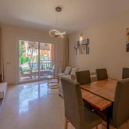 Gorgeous 3Br Townhouse In South Marina. Pool View Villa